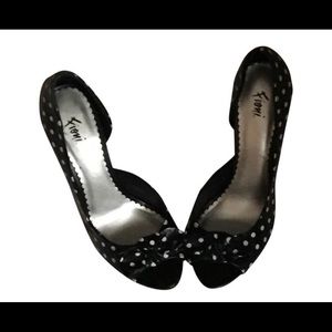 Brand New Fioni Black & White Polka Dot Heels
